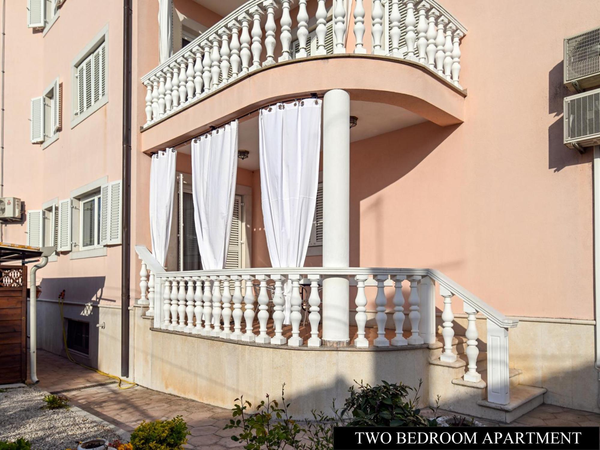 Apartments Angela Umago Esterno foto